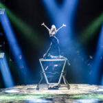 Flic Flac_Die X-Mas-Show Dortmund 2021_Die Zehnte_Vincent Vignaud_Magic und Illusionen