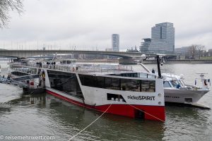 nicko cruises Adventsreise mit der nickoSPIRIT_4 Tage Köln-Rüdesheim-Koblenz-Köln_nickoSPIRIT Anleger Köln