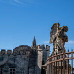 Ausflug "Stadtrundgang durch Avignon"_Aussicht von “Jardin des Doms” auf den Papstpalast_nicko cruises − 8 Tage »Malerisches Südfrankreich« mit MS Bijou du Rhône