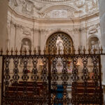 Ausflug "Stadtrundgang durch Avignon"_Im Inneren der Kathedrale von Avignon_nicko cruises − 8 Tage »Malerisches Südfrankreich« mit MS Bijou du Rhône