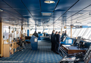 nicko cruises 15-Tage-Kreuzfahrt von Kiel bis zum Nordkap − Polarkreis entdecken mit VASCO DA GAMA_Kommandobrücke Vasco da Gama