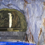 nicko cruises 15-Tage-Kreuzfahrt von Kiel bis zum Nordkap − Polarkreis entdecken mit VASCO DA GAMA_Skulptur in der Höhle im Marmorbergwerk Bergtatt Opplevelser
