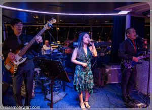 nicko cruises 11-Tage-Mittelmeerkreuzfahrt Athen bis Istanbul mit VASCO DA GAMA_Livemusik & Gesang im Nightclub "The Dome"