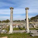 nicko cruises 11-Tage-Mittelmeerkreuzfahrt Athen bis Istanbul mit VASCO DA GAMA_Säulen beim Forum Romanum (Archäologische Stätte von Philippi)