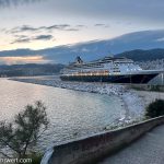 nicko cruises 11-Tage-Mittelmeerkreuzfahrt Athen bis Istanbul mit VASCO DA GAMA_Vasco Da Gama vor Anker in Kavala