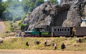 Elspe Festival: Unter Geiern (Karl-May-Festspiele 2023)_Überfall der Geierbande auf die Eisenbahn