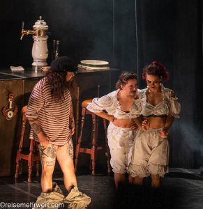GOP Varieté-Theater Essen: Sailors_Gabriel Drouin, Caroline Baillon und Alex Paviost