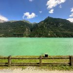 Fahrt mit der Rhätischen Bahn vorbei am Lago di Poschiavo_Entdeckungstour durch das malerische Engadin