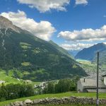 Fernblick auf den Lago di Poschiavo (Graubünden)_Entdeckungstour durch das malerische Engadin