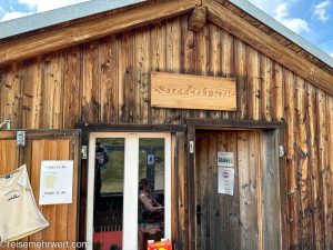 Restaurant Paradis-Hütte im Steinbock Paradies Pontresina_Entdeckungstour durch das malerische Engadin