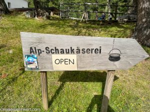 Alp-Schaukäserei Morteratsch_Entdeckungstour durch das malerische Engadin