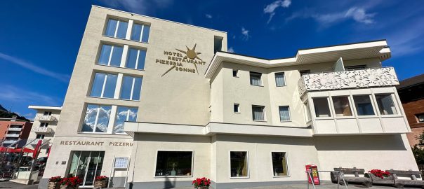 Hotel, Restaurant & Pizzeria Sonne St. Moritz, Via Sela 11_Drei-Sterne-Superior-Domizil für Entdeckungstouren durch das malerische Engadin