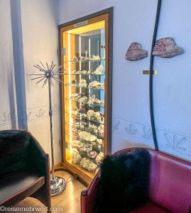 Mineralienausstellung im Gästehaus Casa del Sole_Hotel Sonne in St. Moritz − 3-Sterne-Superior-Domizil für Entdeckungstouren durch das malerische Engadin