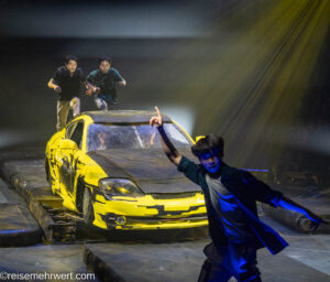 Flic Flac − Die X-Mas-Show Dortmund 2023/24_Truppe Puyang (Sport-Car-Runner)