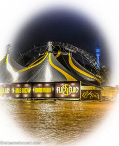 Flic Flac − Die X-Mas-Show Dortmund 2023/24