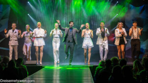 ABSOLUT MAGISCH! − Varieté et cetera_Ensemble